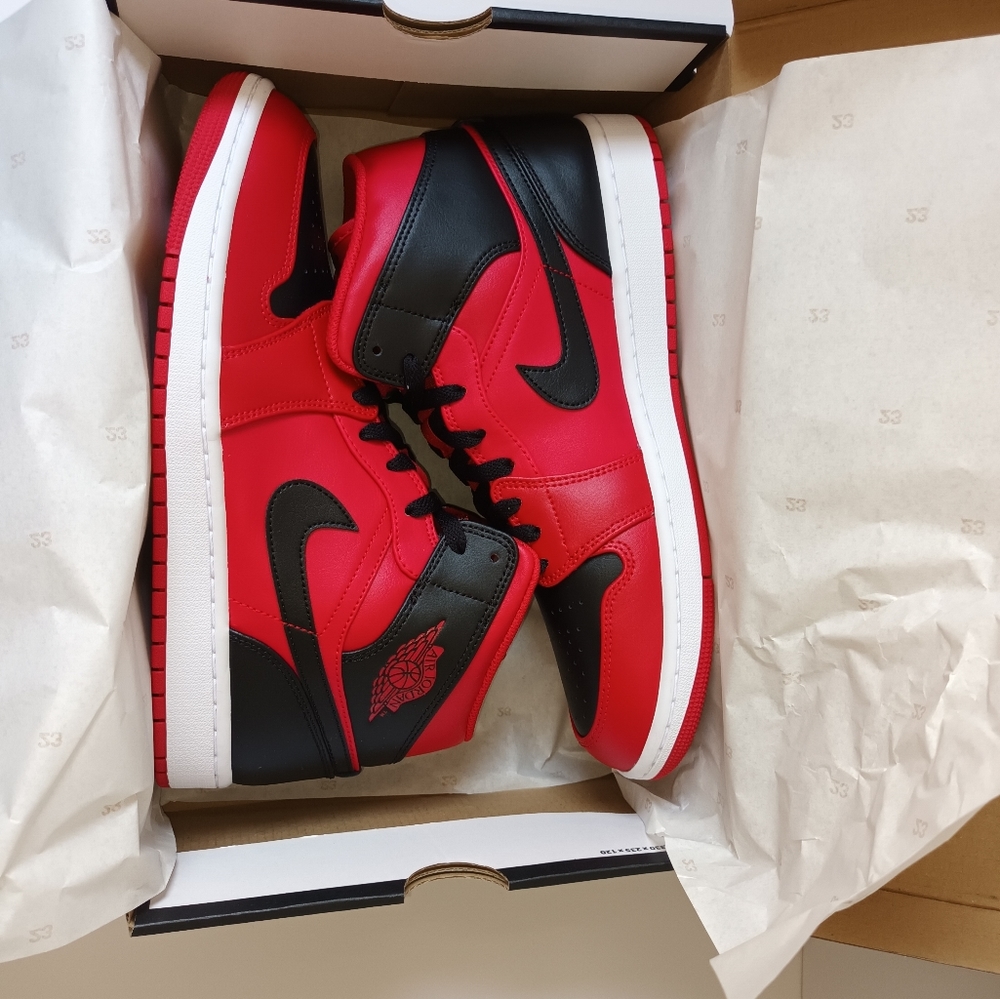 Air Jordan 1 Mid